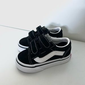 Size 4 baby vans